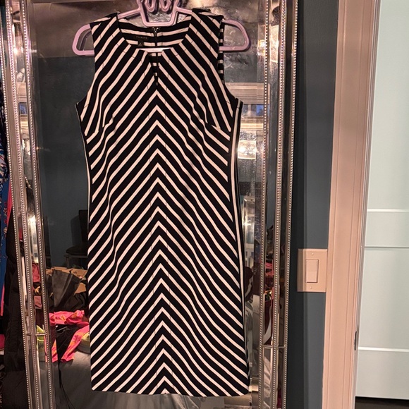 Talbots Dresses & Skirts - Talbots Navy and White Chevron Dress
